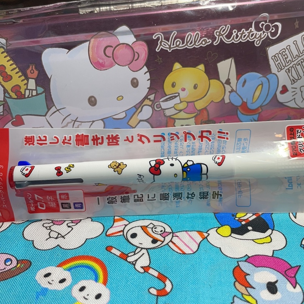 Hello Kitty bundle! - Picture 2 of 9